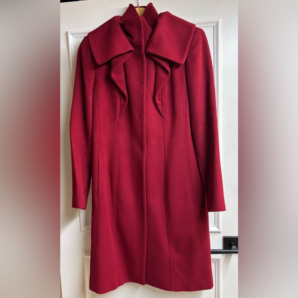 Elie Tahari Elegant Red Women's Coat